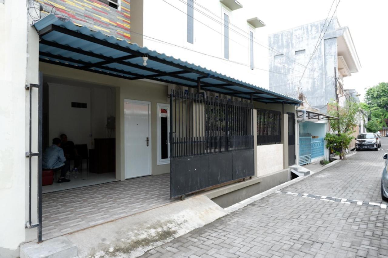 Reddoorz Hostel Near Kota Lama Семаранг Екстериор снимка