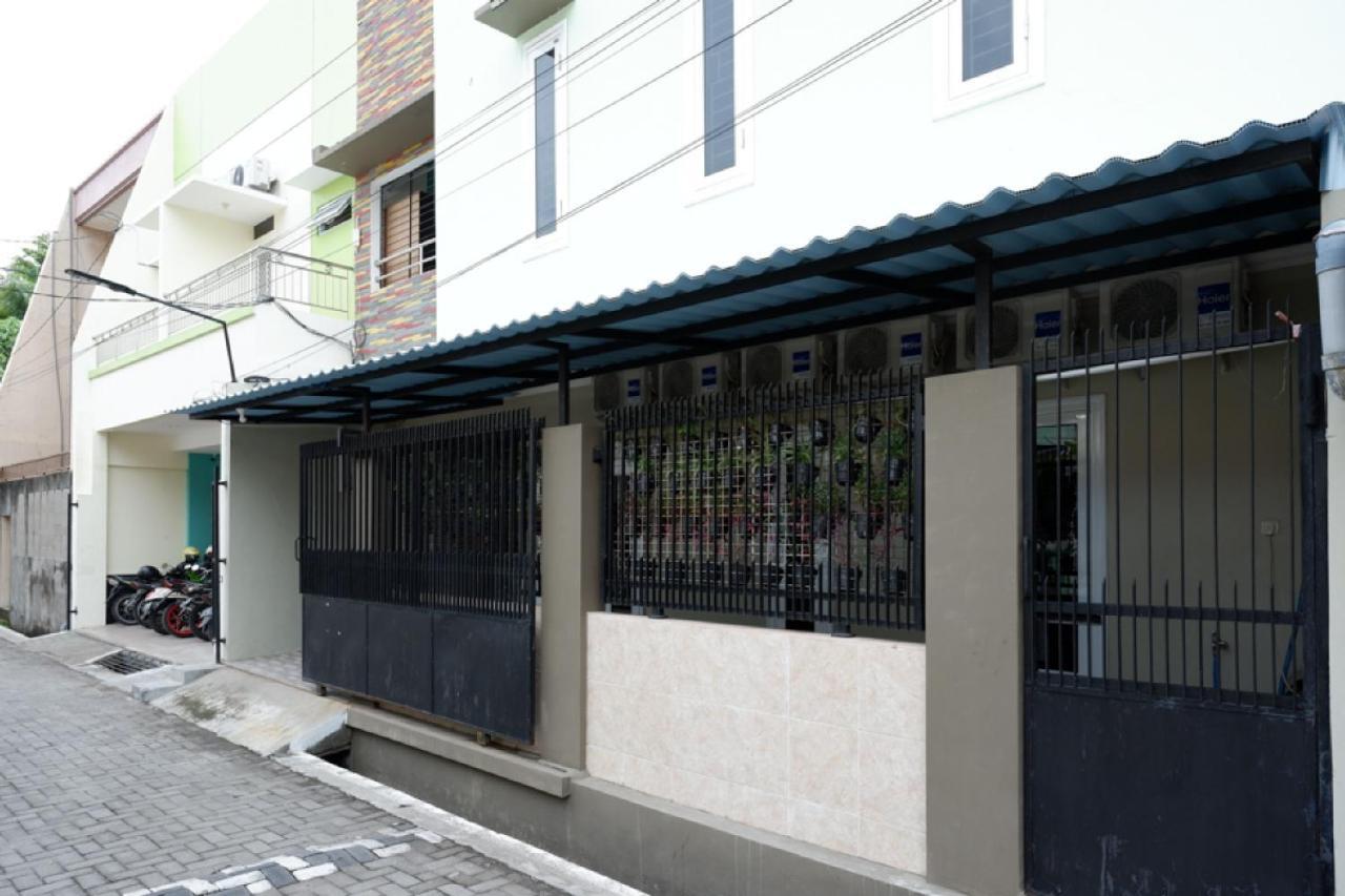 Reddoorz Hostel Near Kota Lama Семаранг Екстериор снимка