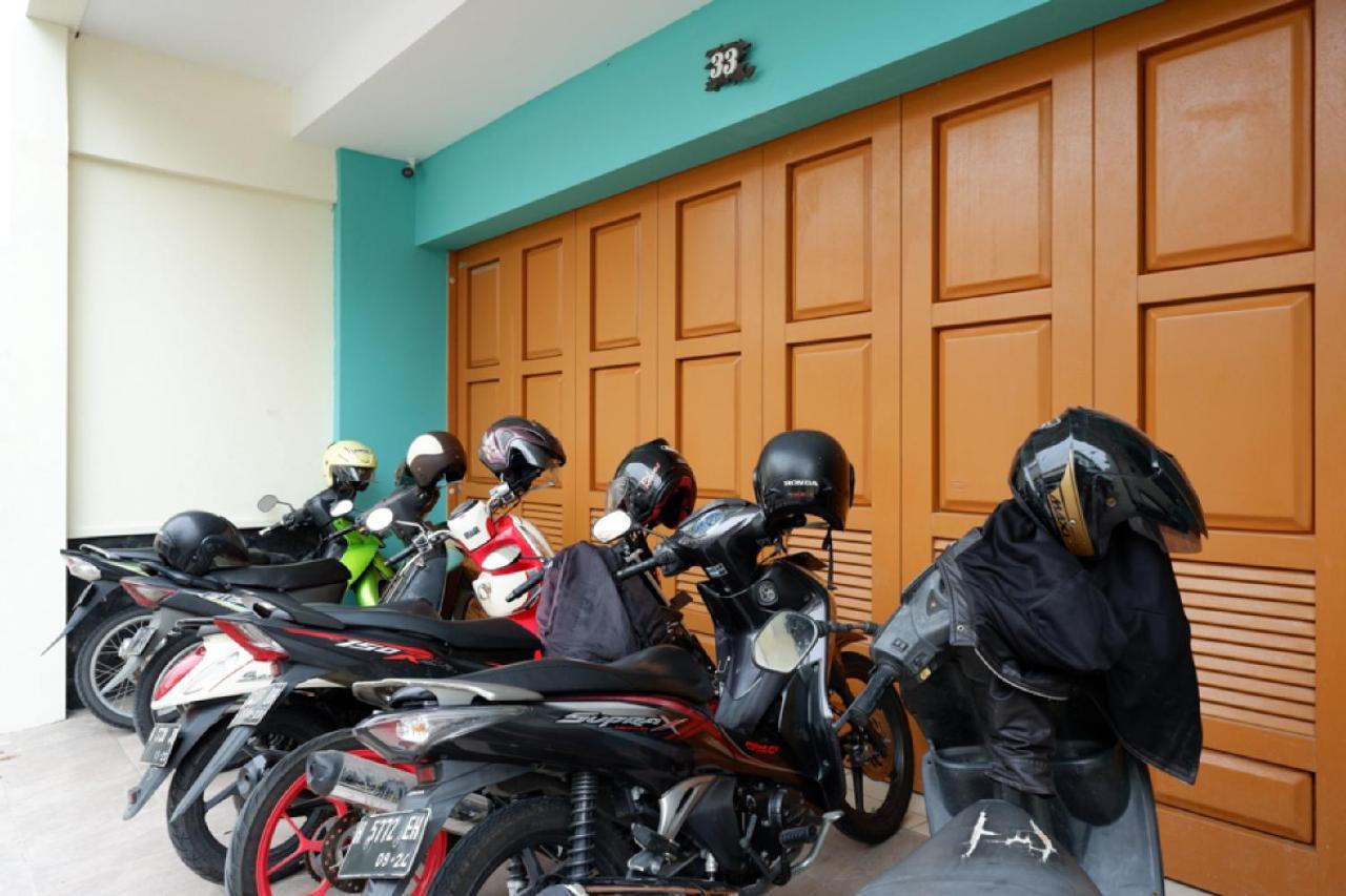 Reddoorz Hostel Near Kota Lama Семаранг Екстериор снимка