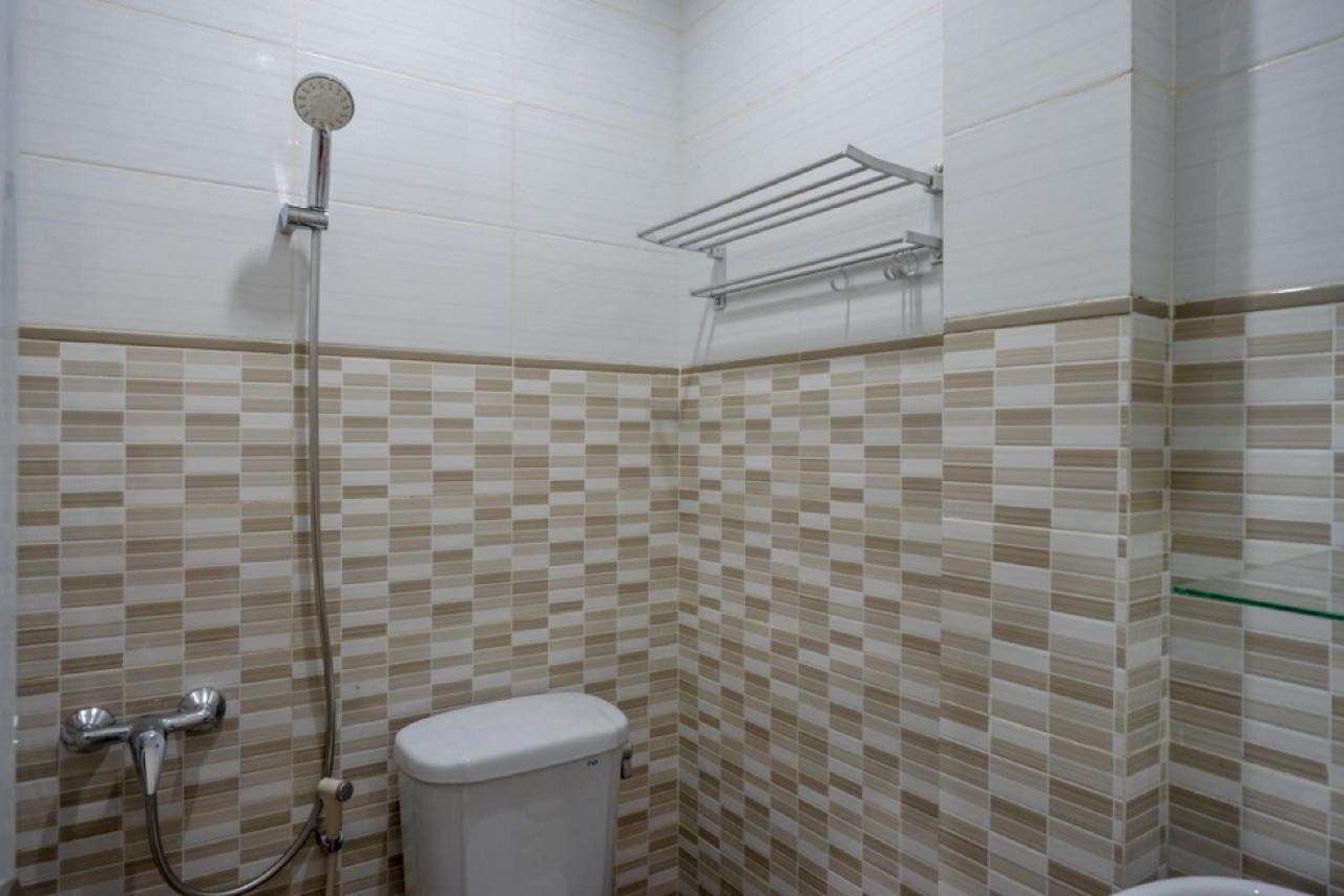 Reddoorz Hostel Near Kota Lama Семаранг Екстериор снимка
