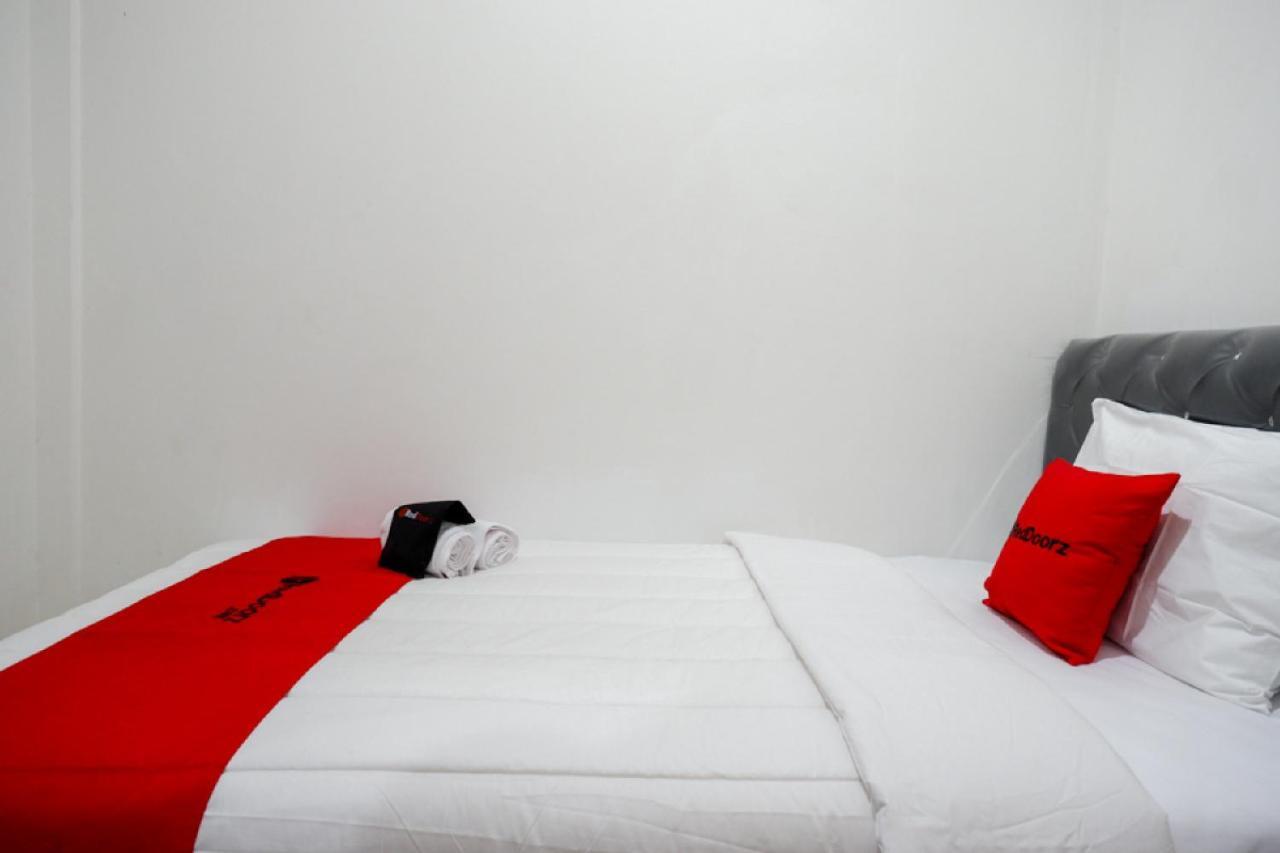 Reddoorz Hostel Near Kota Lama Семаранг Екстериор снимка